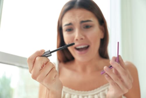 Why Your Eyelashes Are Falling Out
