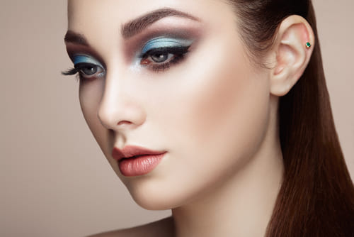 how to grow long eyelashes