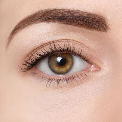 8 Benefits of Using an Eyelash Growth Serum